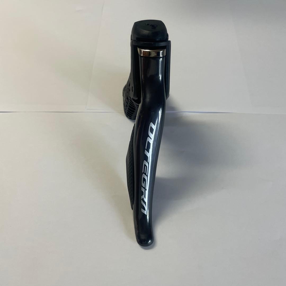 Shimano ST-R8070-R ブラケットカバーなし