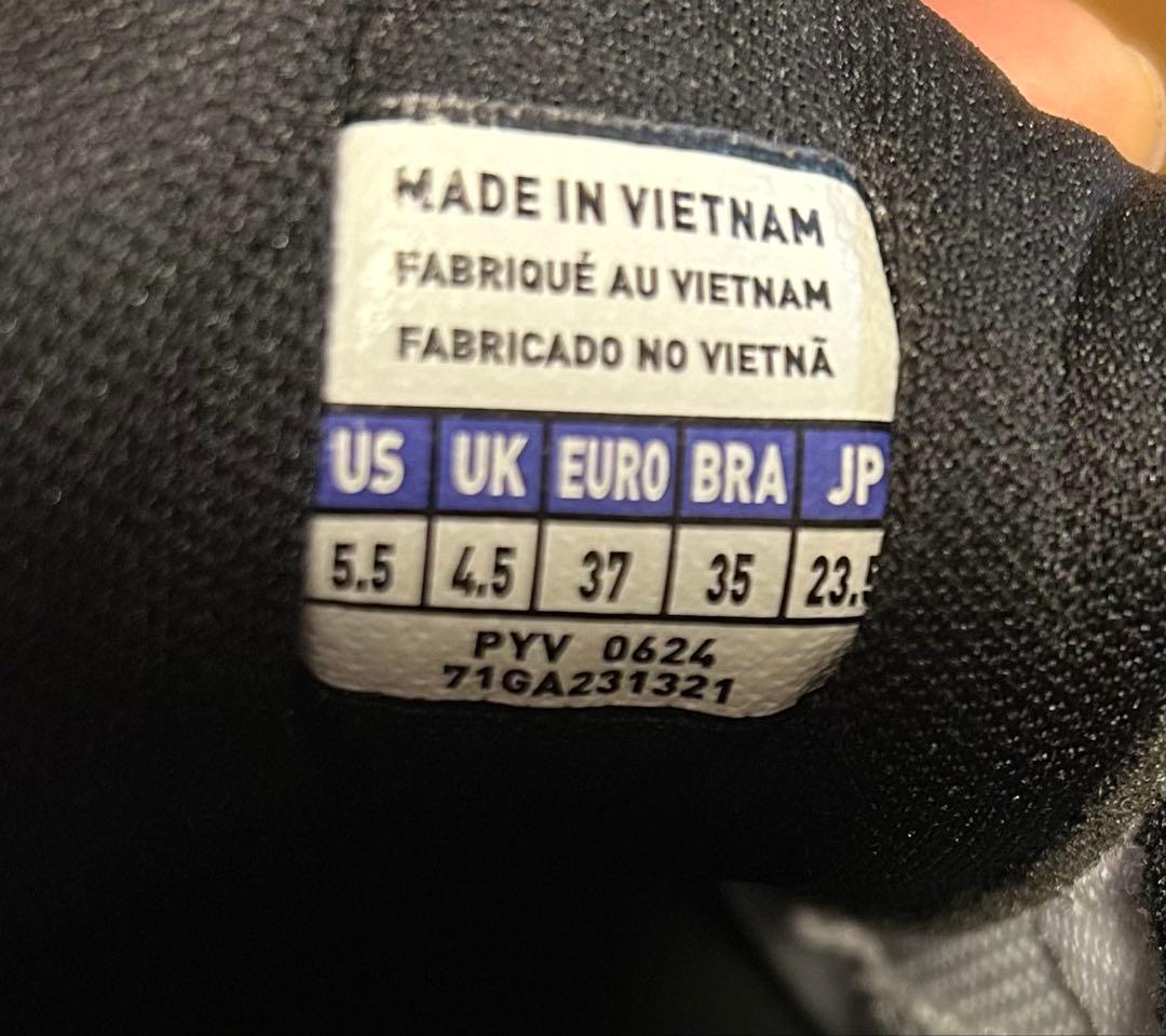 新品未使用！ミズノ WAVE FANG 2 23.5cm バドミントンシューズ