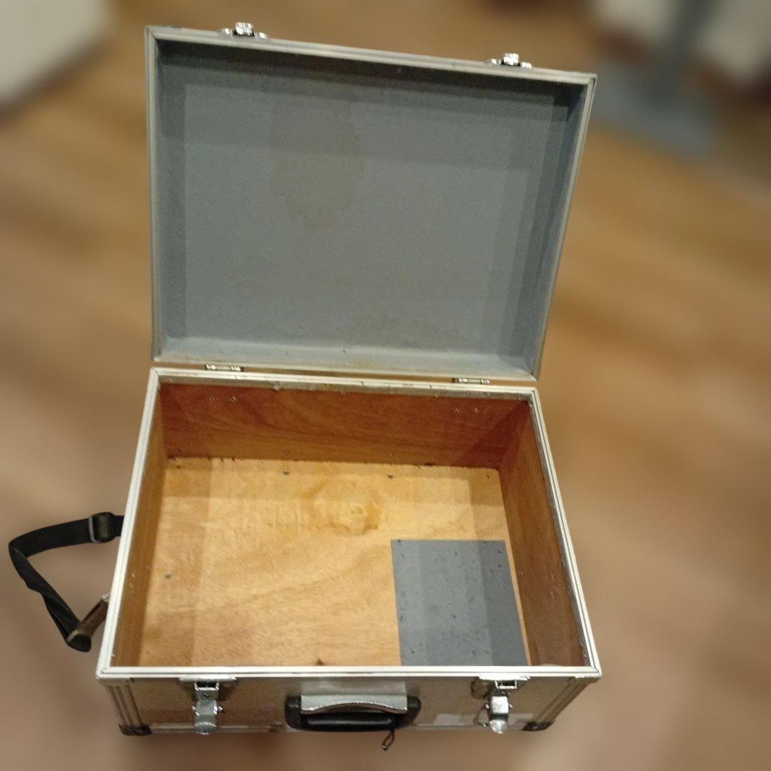 アルミ製セキュリティケース 鍵付き