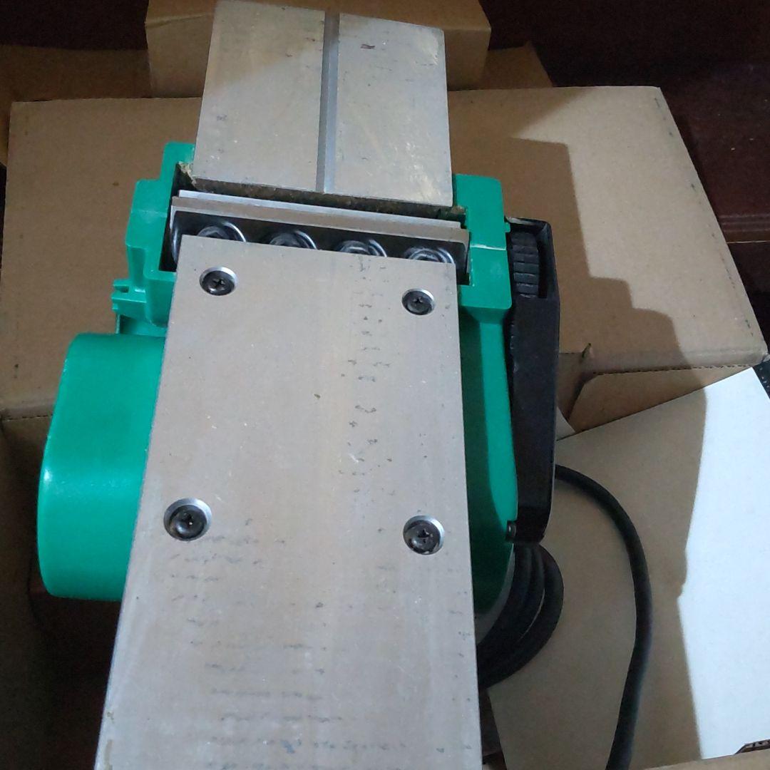 マキタ 電気カンナ 110mm M190