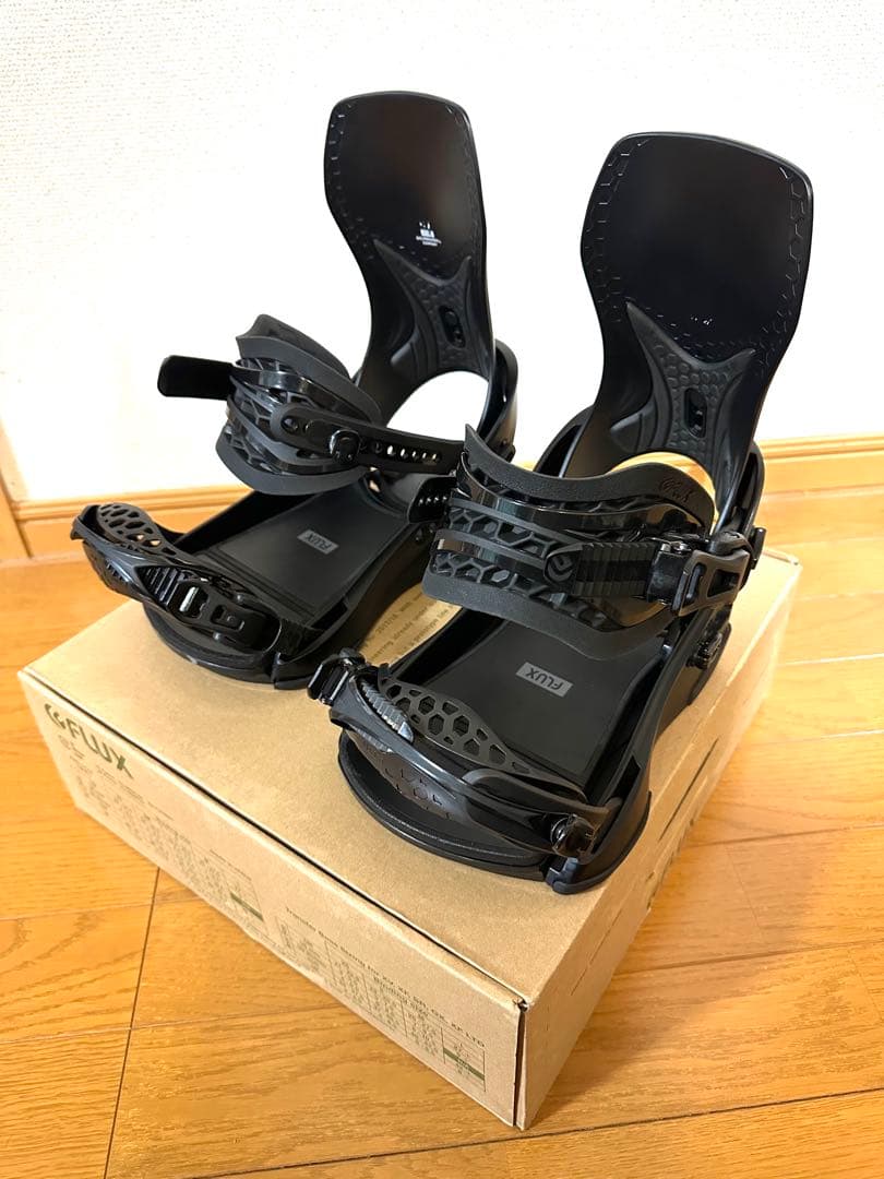 FLUX CV M サイズ　23-24モデル　ブラック 使用4回