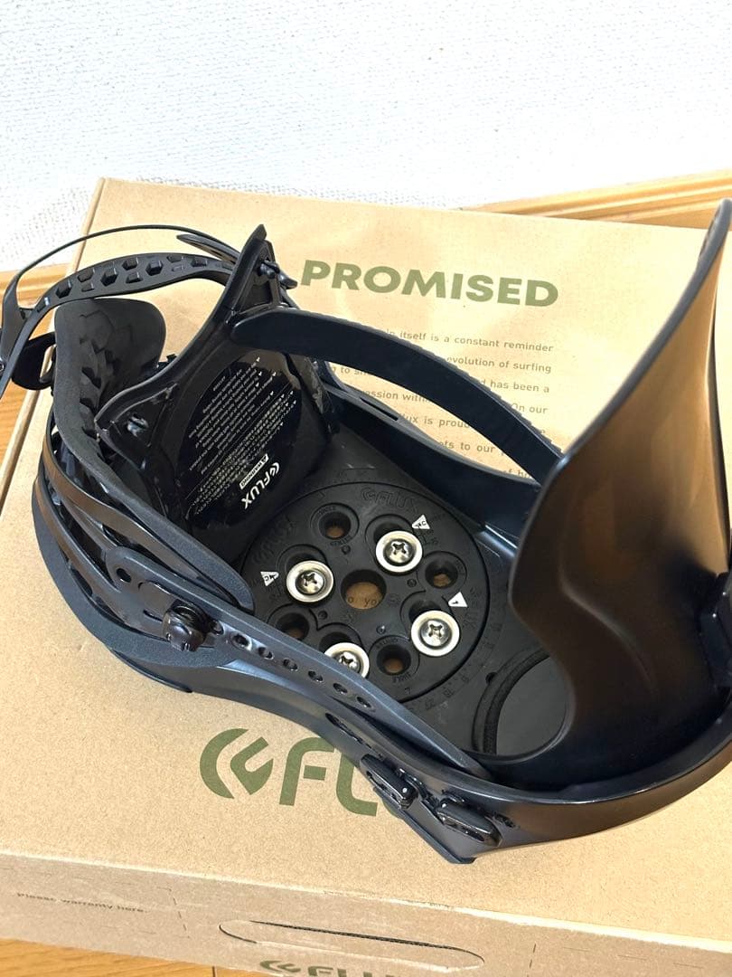 FLUX CV M サイズ　23-24モデル　ブラック 使用4回