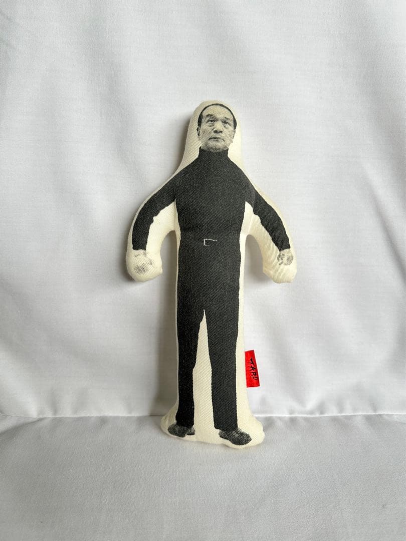 岡本太郎人形　ぬいぐるみ　本人人形　生誕100年 岡本太郎展