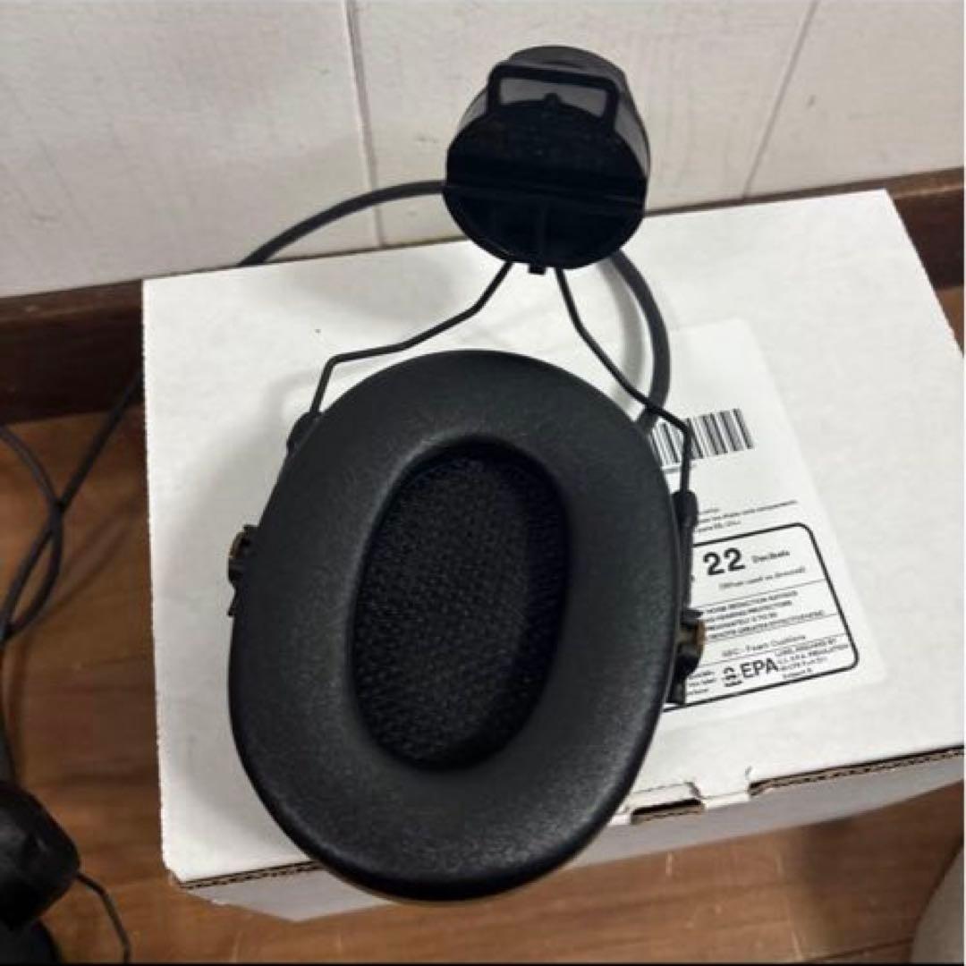 未使用品　米軍放出品　実物　PELTOR COMTAC V 送料無料