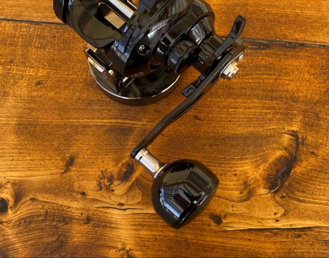 デジタルカウンター付きベイトリール　右巻き　ジギング　大型　デジタルリール