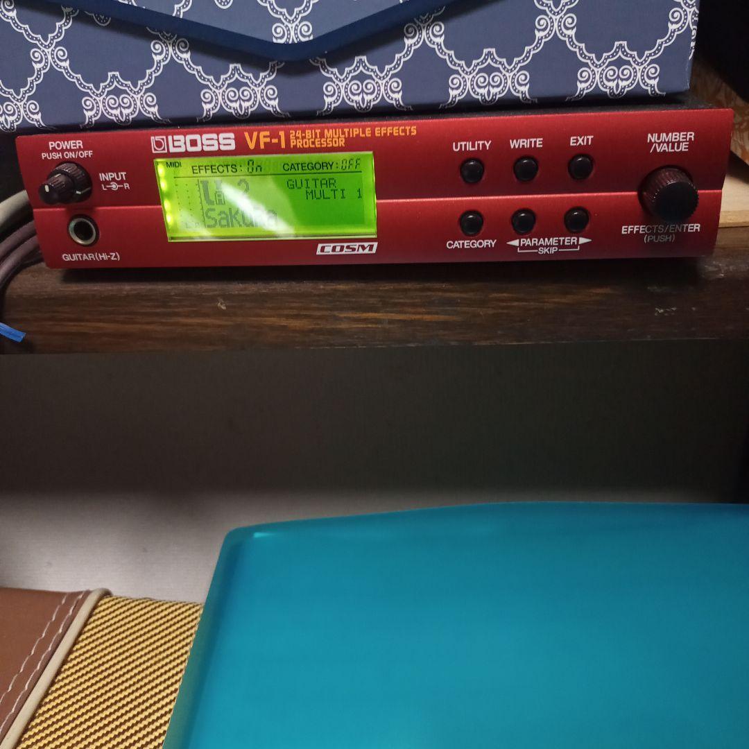 値下げ【BOSS社製 VF−1】マルチエフェクター 三根信宏さんのパッチ付き