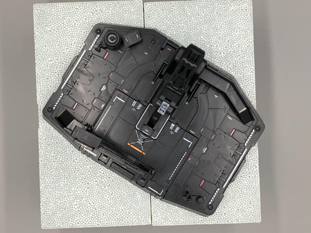 T.S.F Axis Model 1/100 オシリス・エリアル ドミネーター