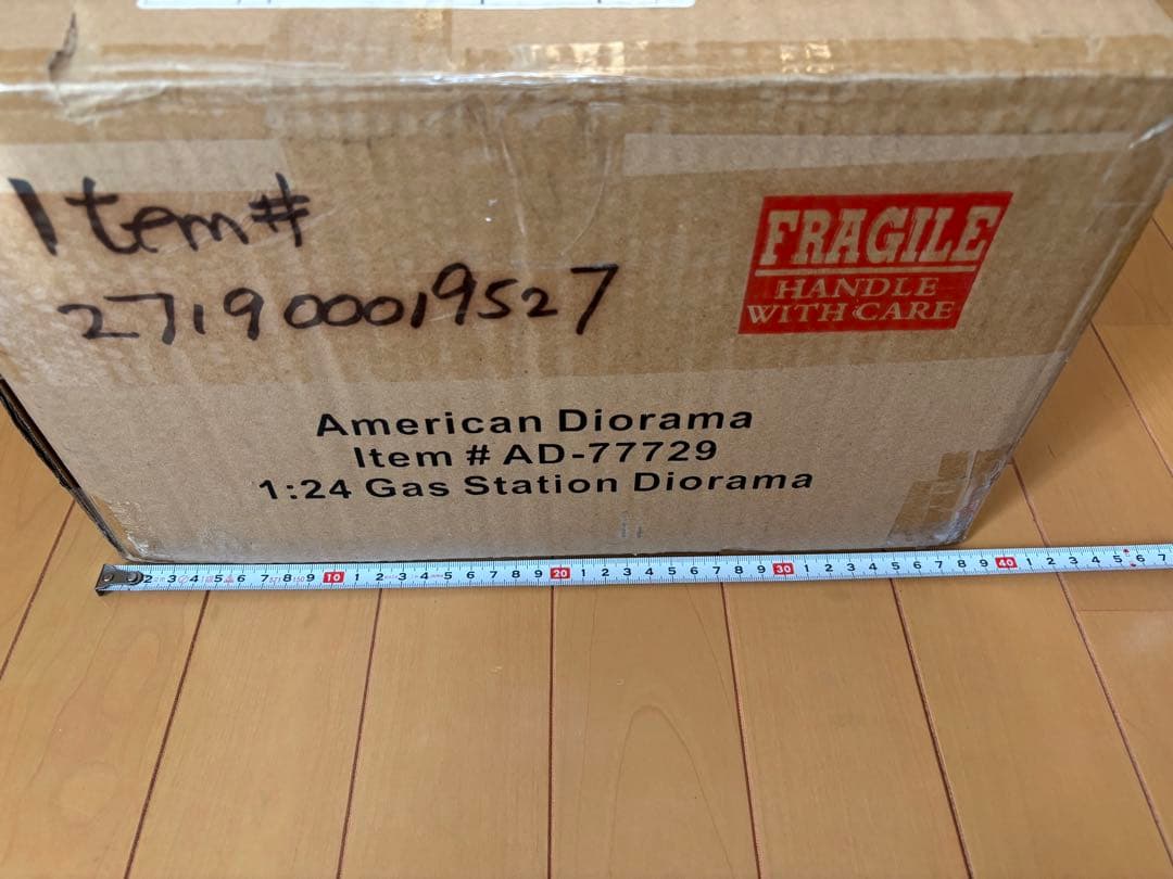 ミニカー American Diorama 1:24 Gas Station Dioram