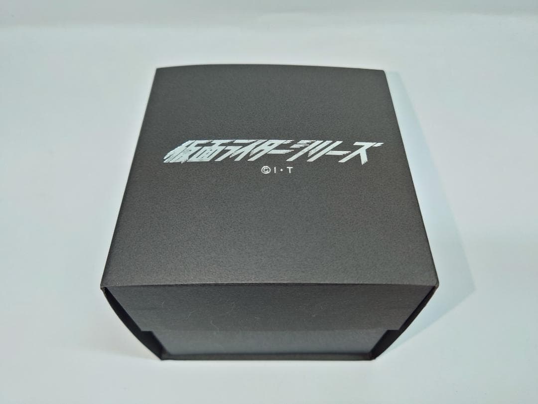 【未使用品】腕時計 バンダイ 仮面ライダー龍騎 ミラーワールドウォッチ