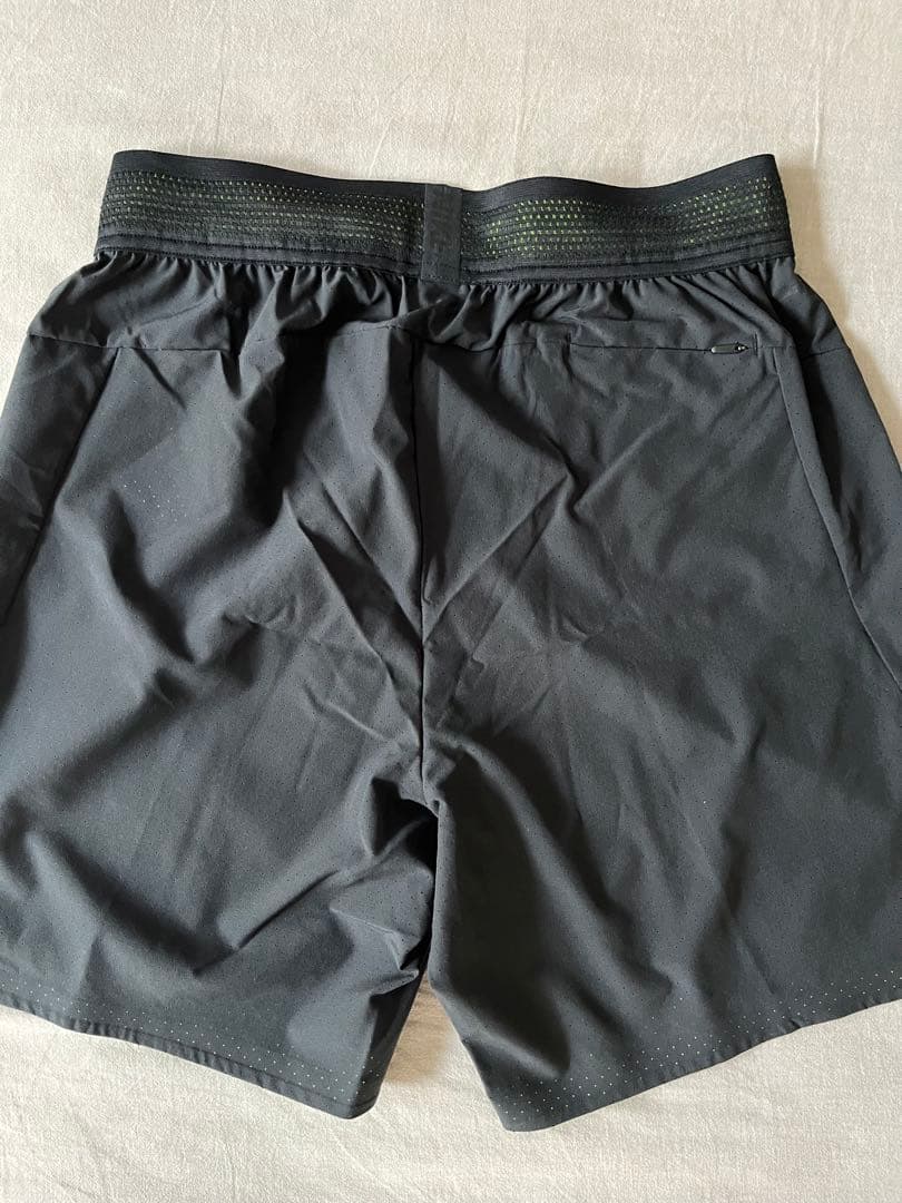 【お得！５点セット】NIKEランニングウェアLサイズ【未使用品】