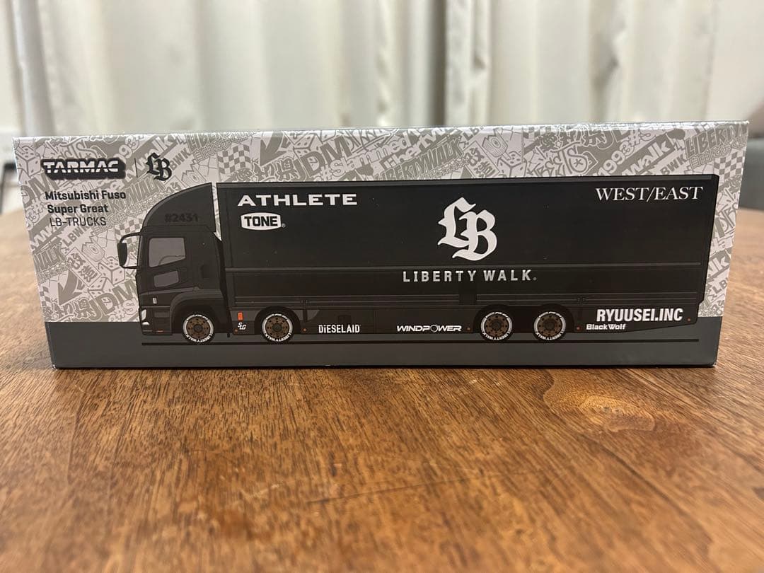 たか凡さん専用LIBERTY WALK Mitsubishi Fuso ミニカー
