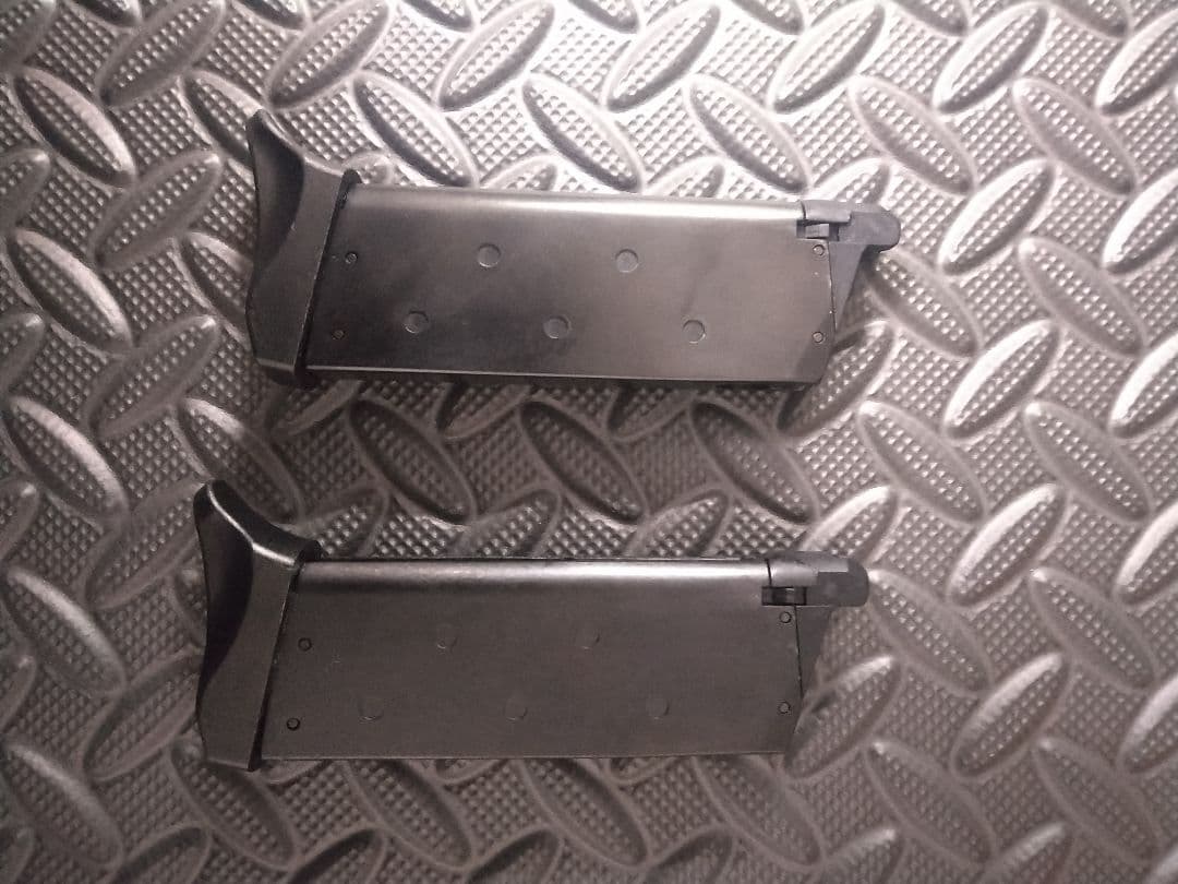 東京マルイ　AM,45 ガスブローバックガン 専用ケース付き