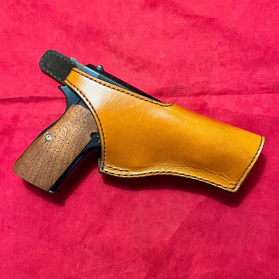 期間限定値下げ　整備済 革製ヒップホルスター オートマチック用　1個