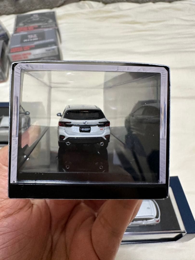 1/64 ミニカー　ボビージャパン　レヴォルグ　セット。