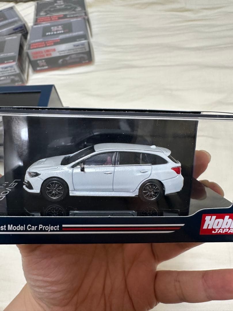 1/64 ミニカー　ボビージャパン　レヴォルグ　セット。