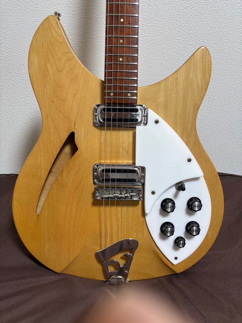 Rickenbacker 330 mapleglo リッケンバッカー　メンテ済