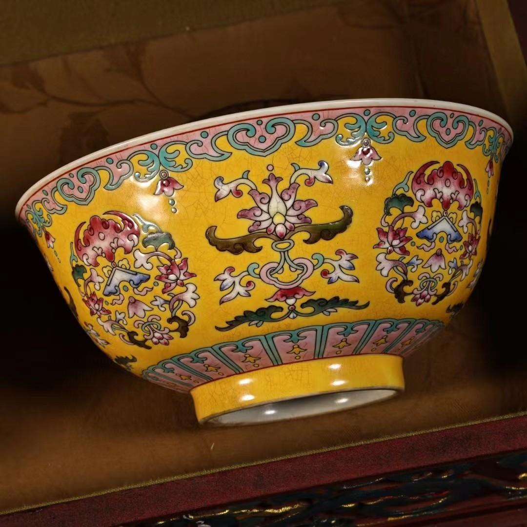 中国古美術・珍品旧蔵・七宝彩磁器の碗セット・茶碗・純手描き・箱付・置物・文房具