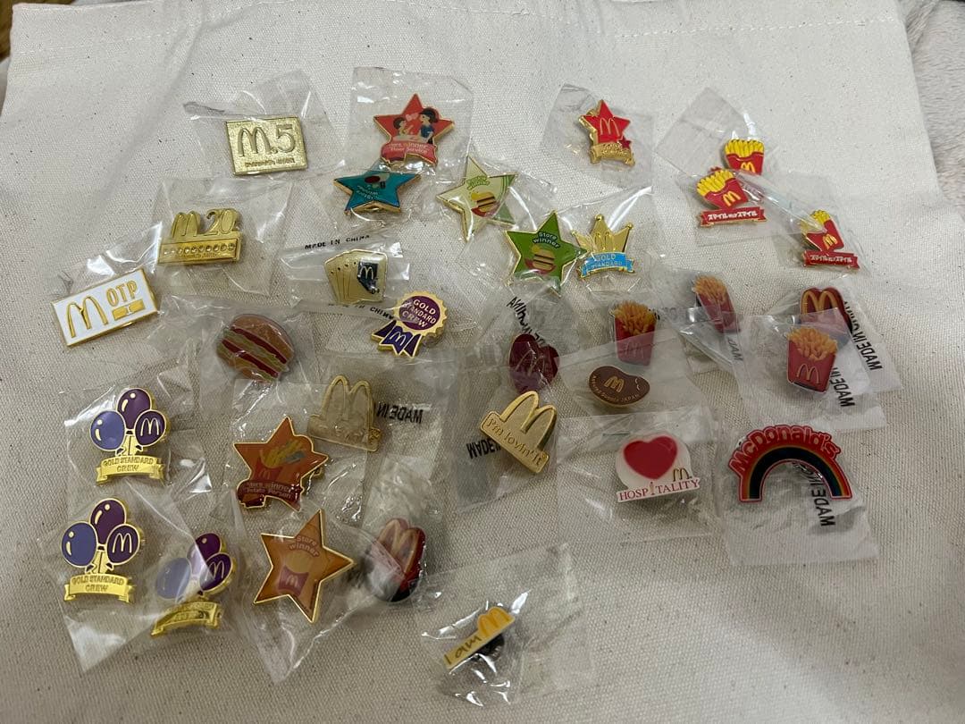マクドナルド ピンズ ピンバッジ (32個セット)