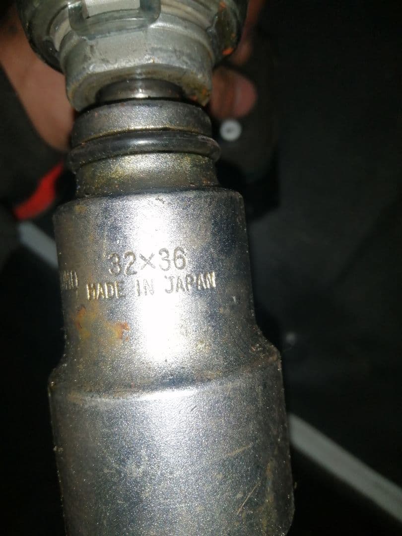 マキタインパクトレンチソケット付き。