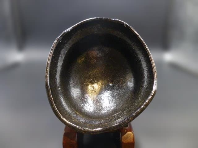 加藤唐九郎　古志戸窯　織部茶碗／共箱・共布／塗二重箱／銘「集友」／清水公照極め箱