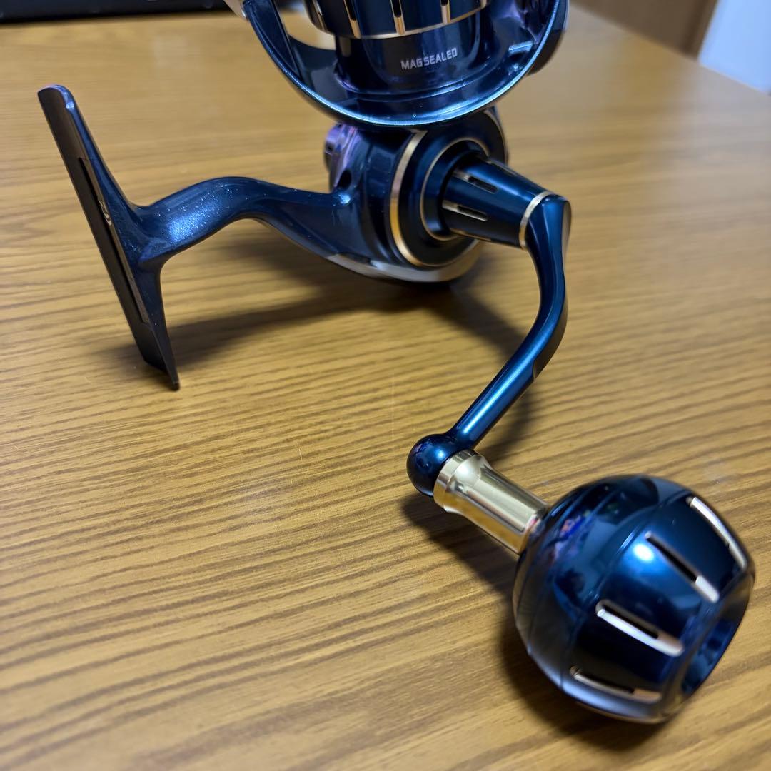 23 ソルティガ 4000-XH リールスタンド付き 糸付き