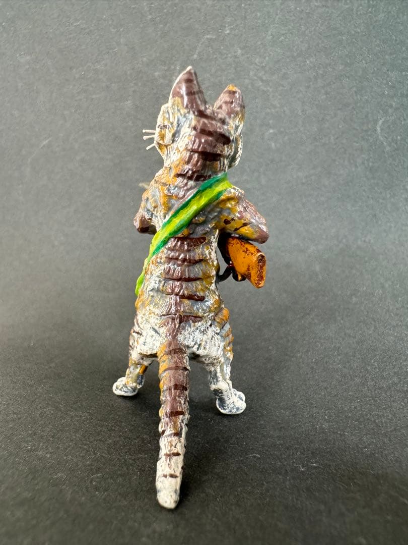 ヴィエナブロンズ　【猫のハンター】