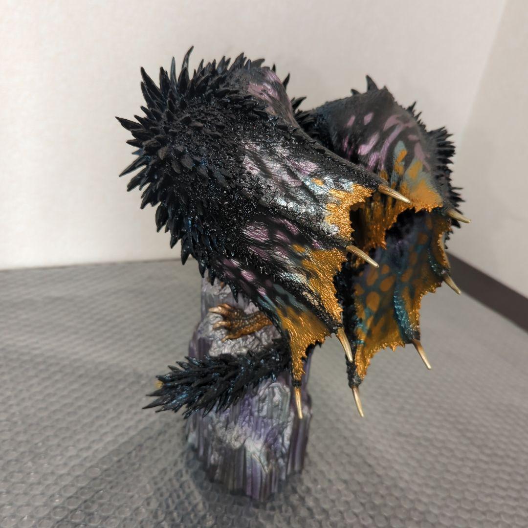 【希少・美品】歴戦王 ネルギガンテ クリエイターズモデル フィギュア カプコン