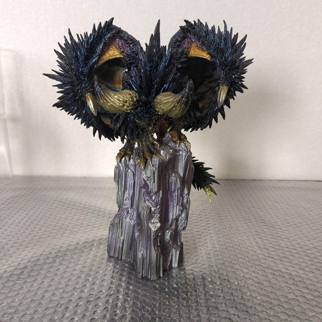 【希少・美品】歴戦王 ネルギガンテ クリエイターズモデル フィギュア カプコン