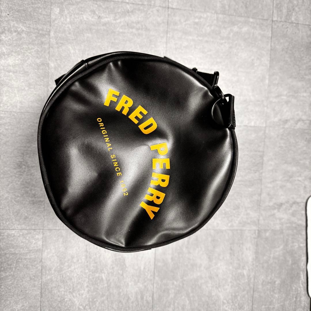 FRED PERRY ボストンバッグ 黒