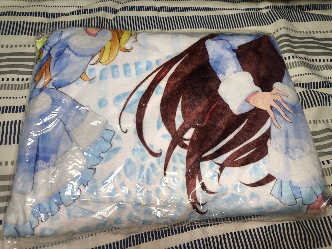 アイカツ　限定ロイヤルブランケット　タオル　2枚セット　星宮いちご　霧矢あおい