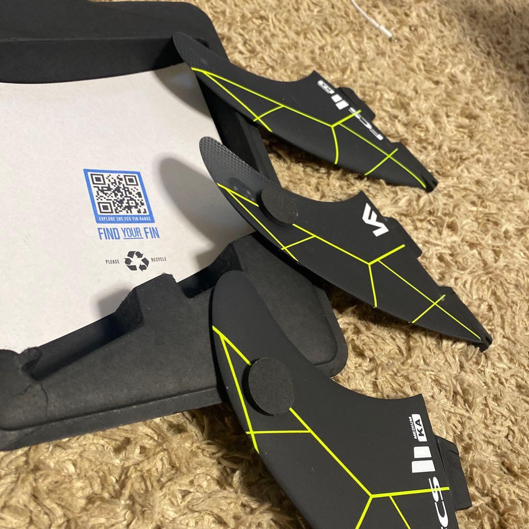 fcs2 フィン　KA コロへアンディーノ　Mサイズ　 トライフィン