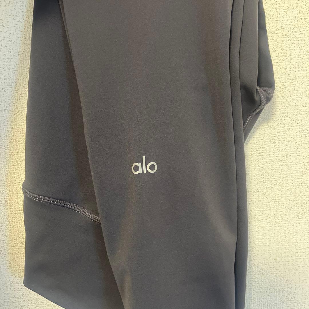 未使用　alo yoga ヨガパンツ ダークグレー　M