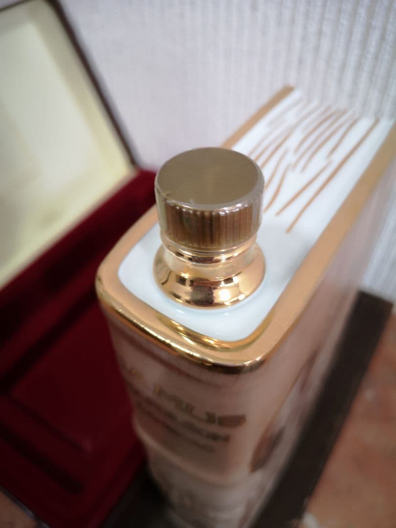 CAMUS Napoleonブック型ブランデー750ml未開栓専用ケース入り