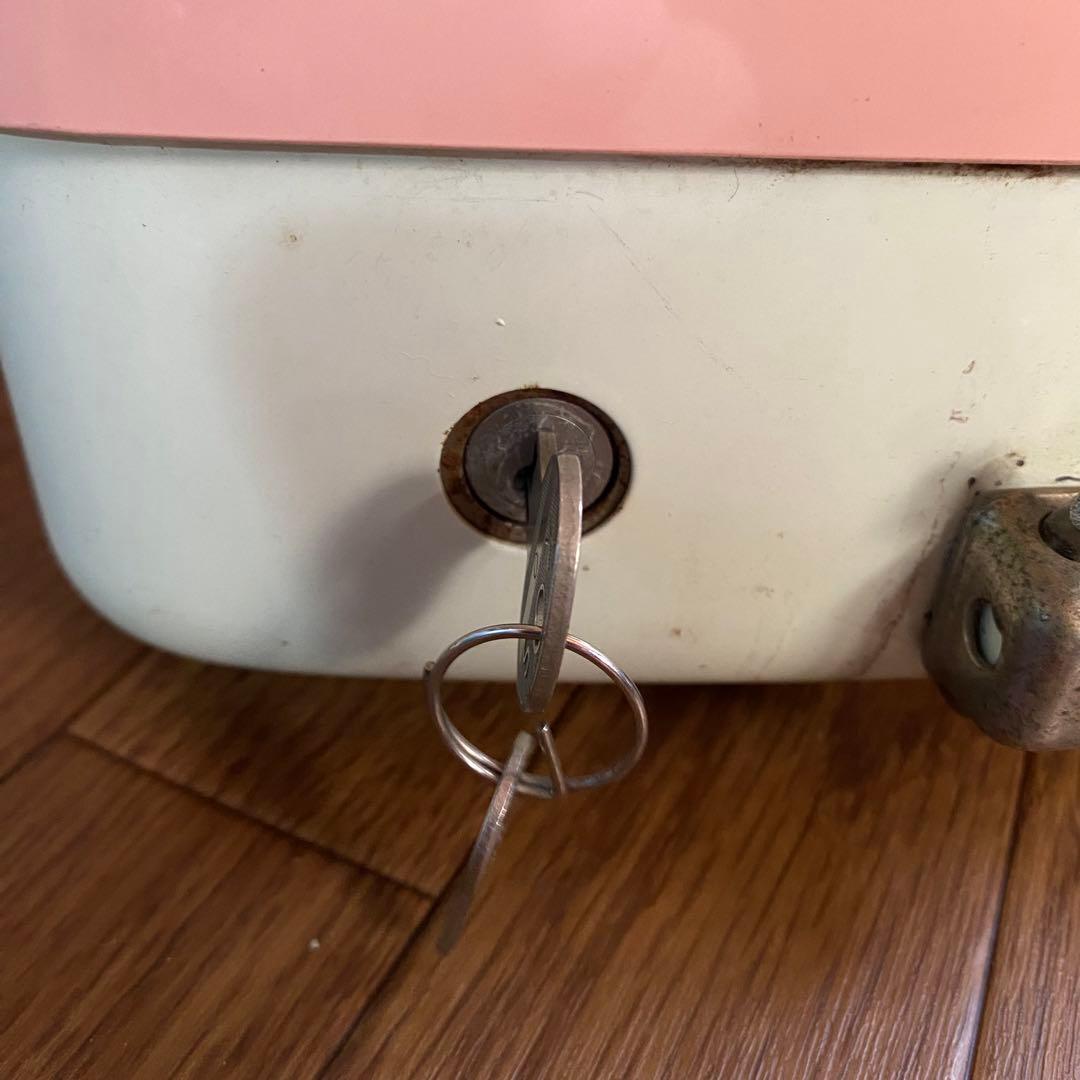 ダイヤル式　ピンクの公衆電話 インテリア 鍵付き 昭和レトロ 初期型 当時物