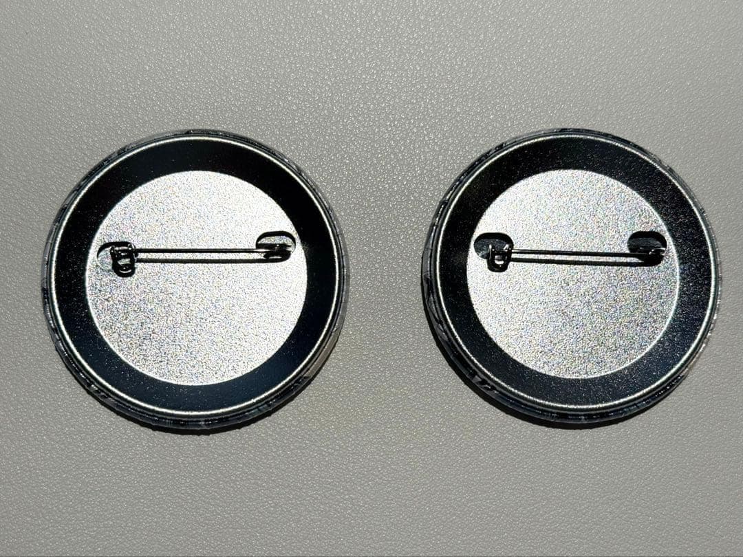 ピンズ・ピンバッジ・缶バッジ nmnm