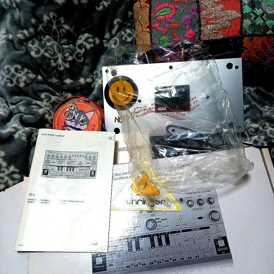 Behringer TD-3-SR アナログシンセサイザー