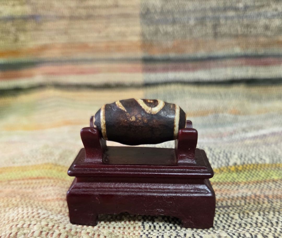 883　天珠　金銭鈎天珠　浮き彫り　貴重　珍品　dzibeads！