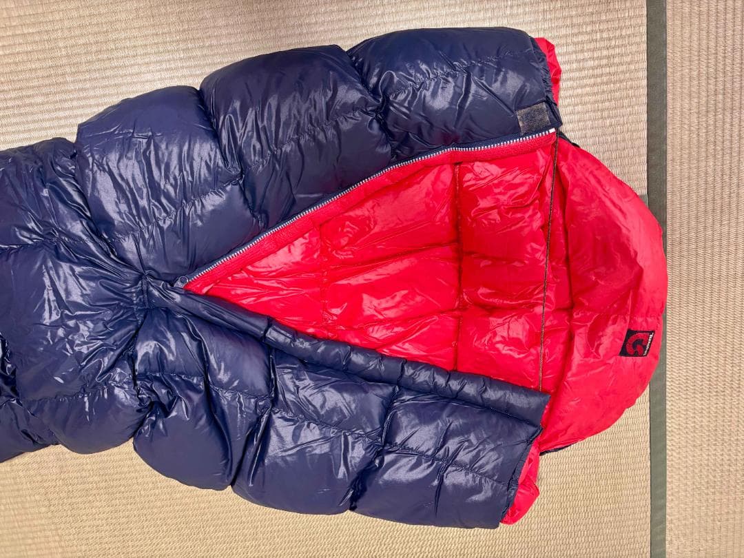 デニムさん専用　ダウンシュラフ （秋＆冬季用）ネイビー/レッド 　天シャン