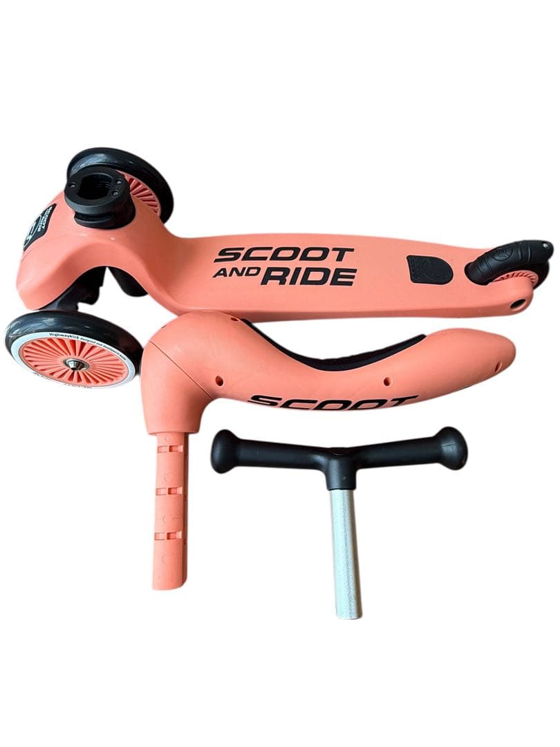 SCOOT AND RIDE ピーチ 三輪車 ヘルメット付　極美品