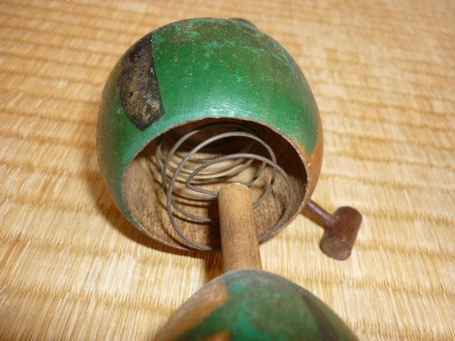 極希少 昭和30年代◆コーワ（興和）パイプをくわえる木製首振りカエル コロちゃん