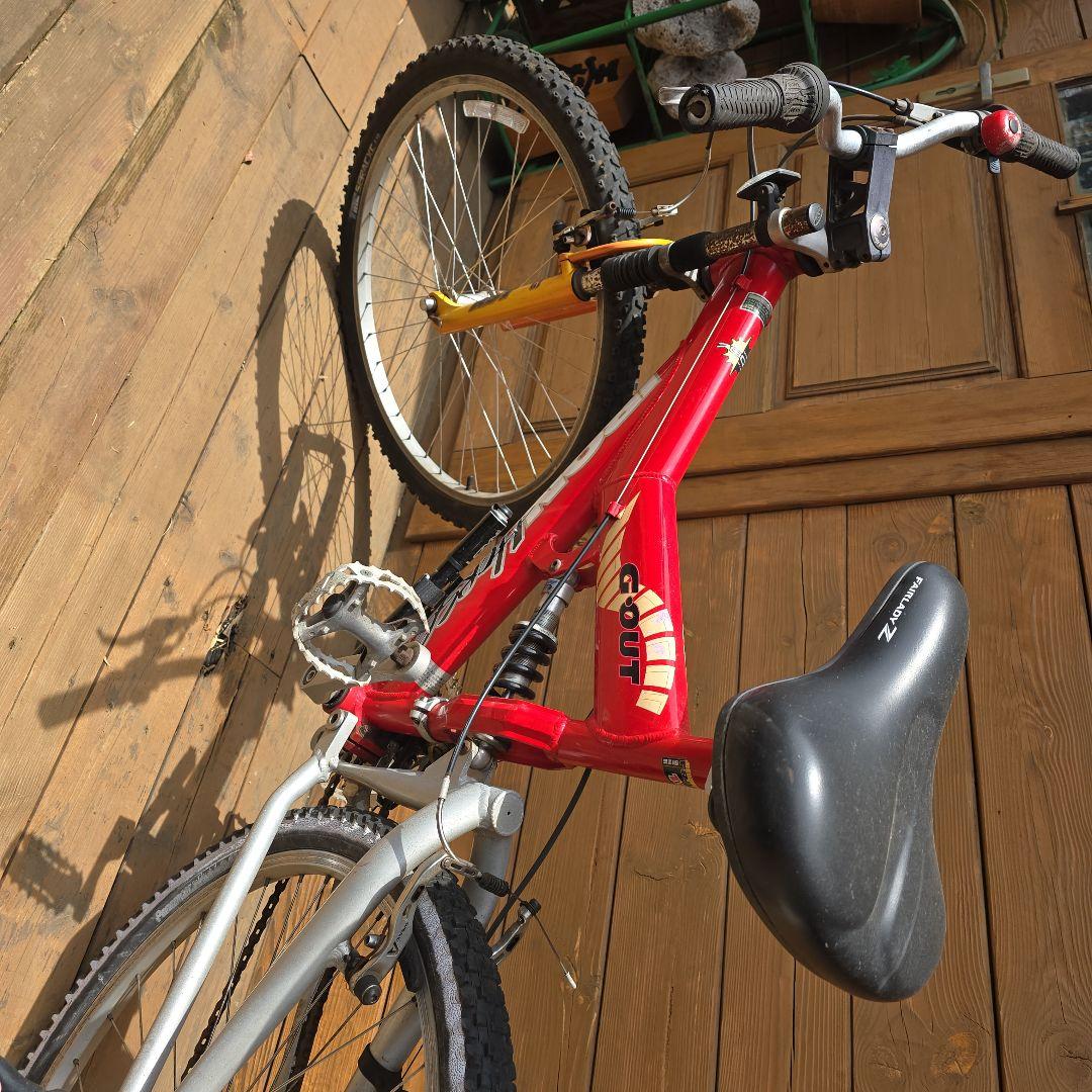 【ピッコロ】赤いマウンテンバイク