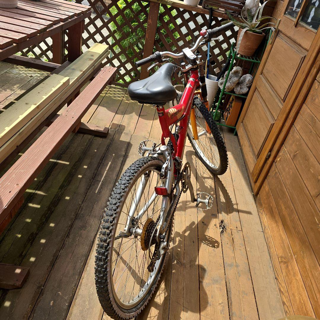 【ピッコロ】赤いマウンテンバイク