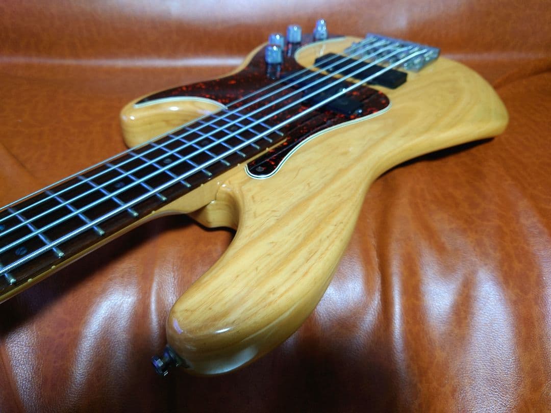 ベース Fender American Deluxe Precision Bass V