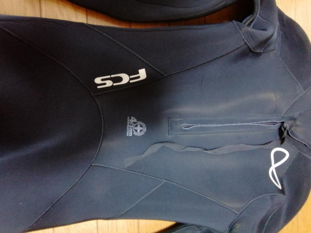 FCS メンズウェットスーツ ４／3mm 　MLサイズ フルスーツ
