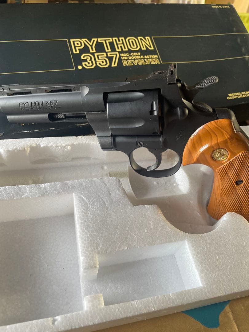 トイガン PYTHON .357