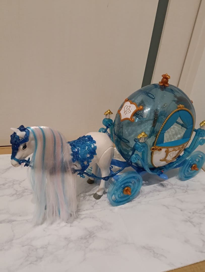 ボブちゃん　シンデレラ 馬車 ディズニープリンセス　リカちゃん　 置物