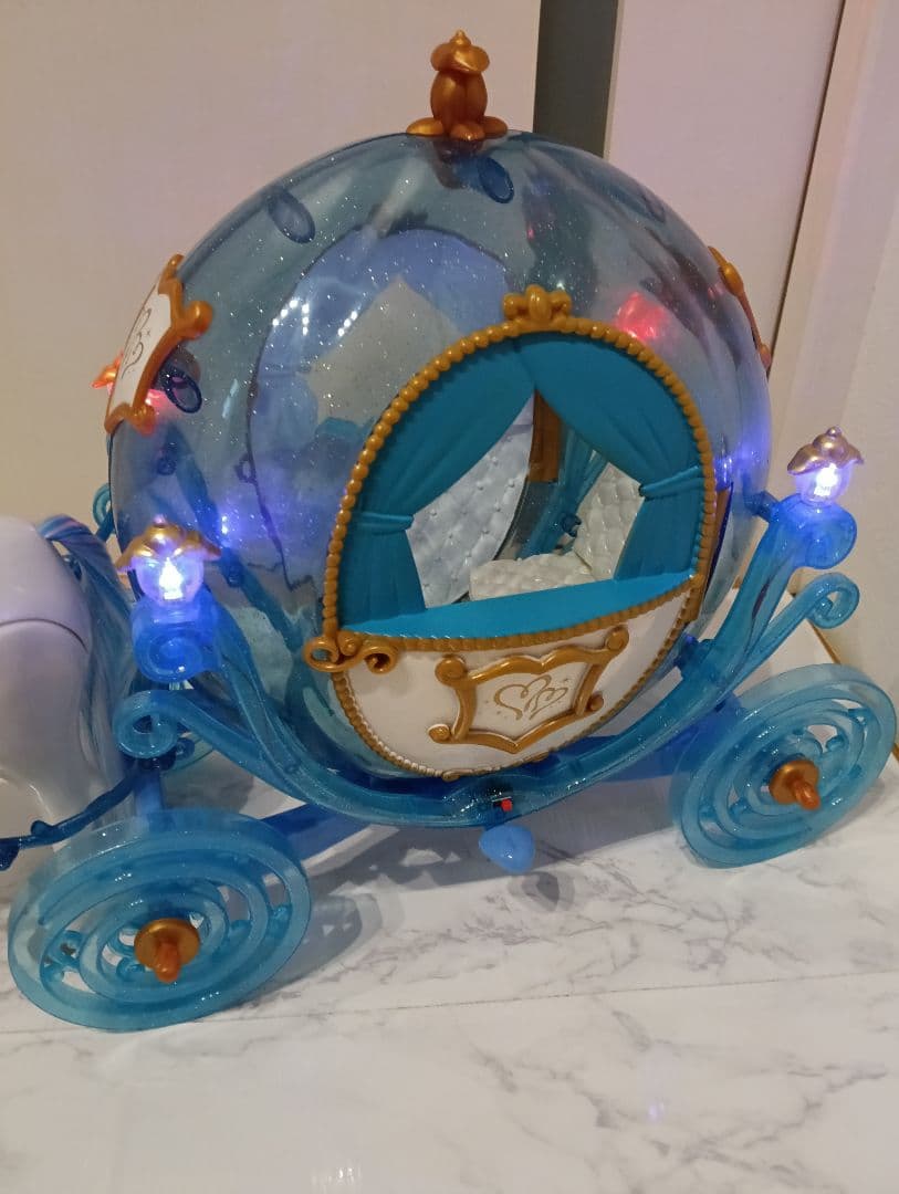 ボブちゃん　シンデレラ 馬車 ディズニープリンセス　リカちゃん　 置物