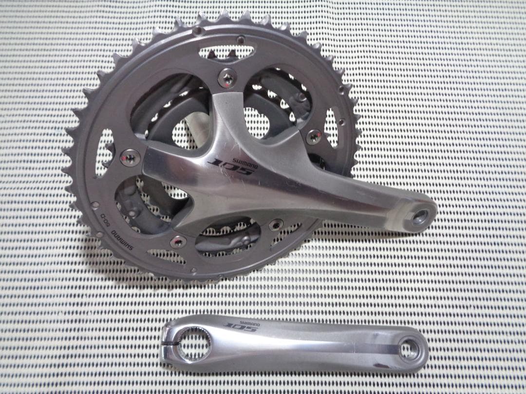 ＞ シマノ製 105 トリプル クランク FC-5703 165mm