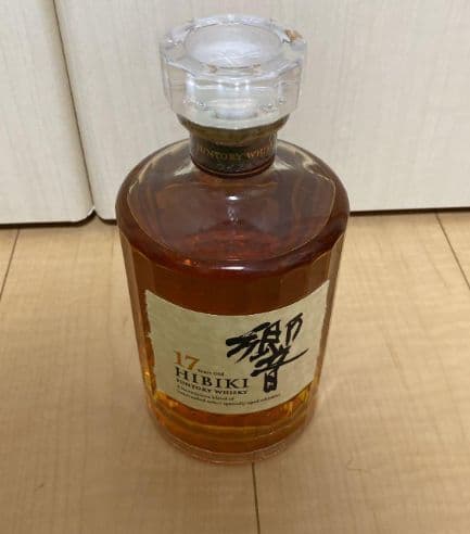 サントリー 響 17年　700ml