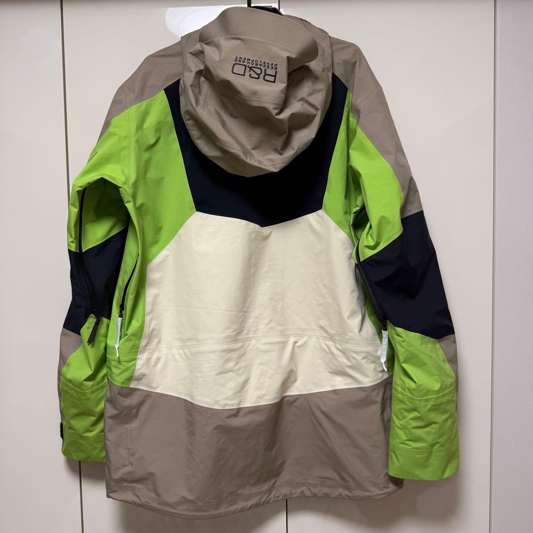 【新品】Peak Performance Gore-Tex Pro 3L